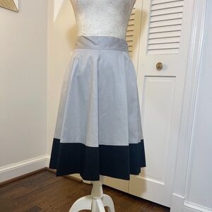 Amanda + Chelsea Black & Grey Skirt with back zipper US6
